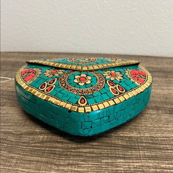 Antik Kraft | Metal Mosaic Purse with Crossbody Strap ✨ - Picture 5 of 11